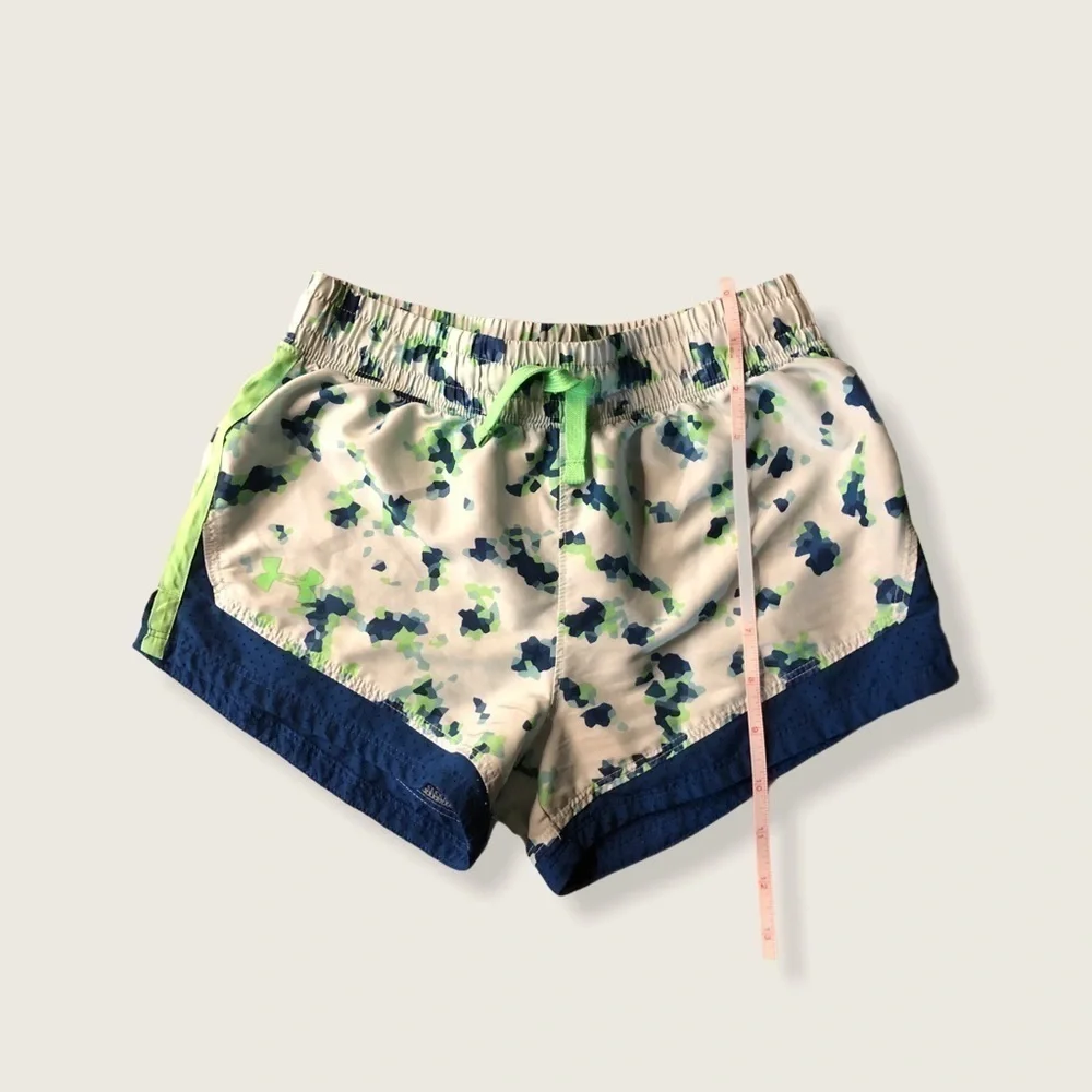 HURLEY - GIRLS COLORFUL SHORTS SIZE MEDIUM